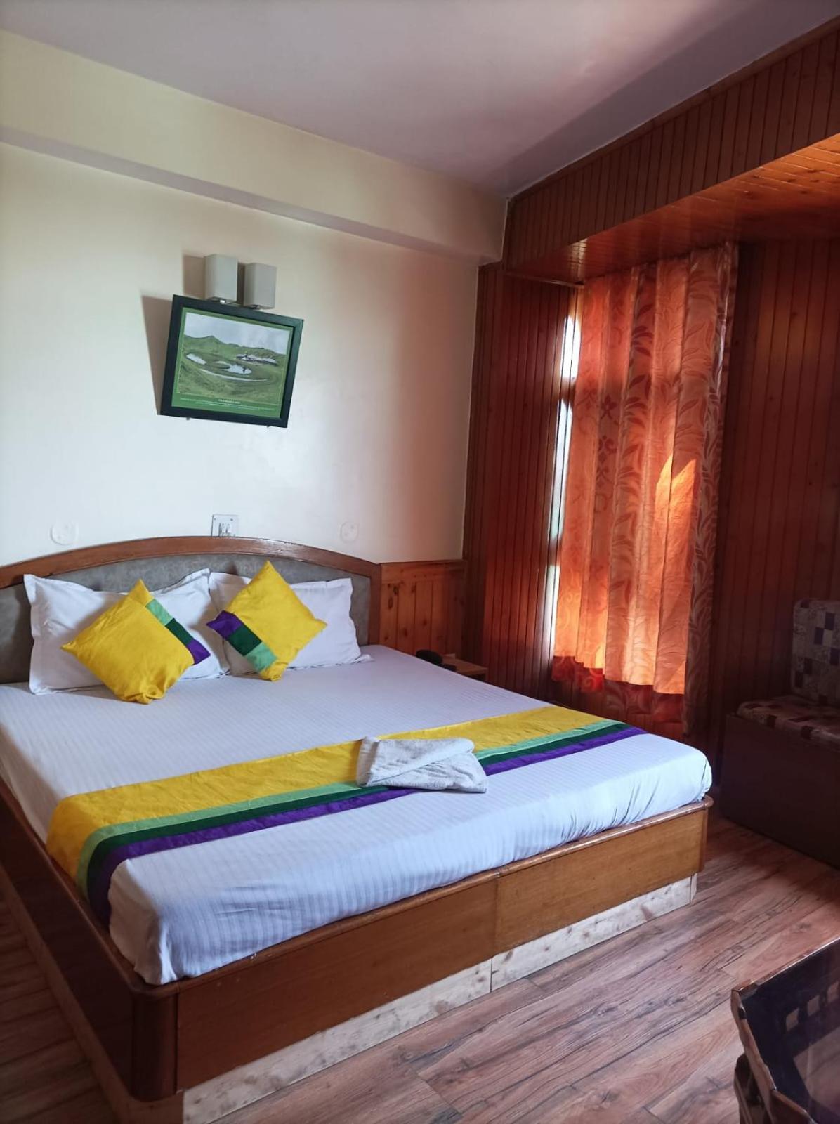 Hotel Rajat Chhota Simla Buitenkant foto